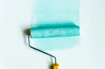 Peinture intérieure à Colomieu — murs, plafonds et boiseries